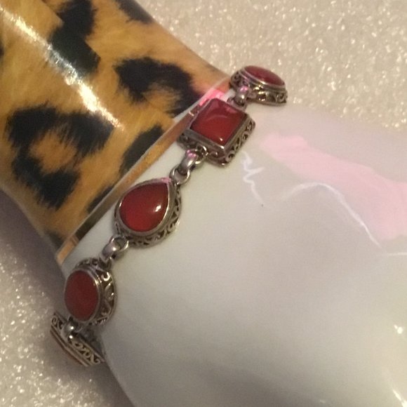 Gorgeous and vintage sterling silver carnelian stone bracelet - Picture 8 of 12